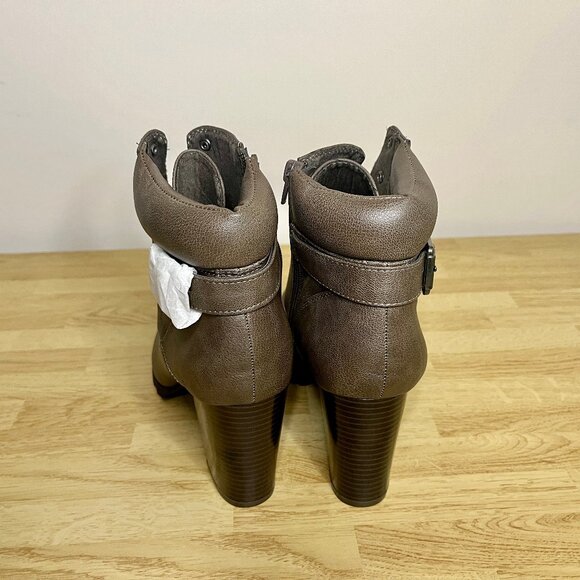 NWT Leather Combat Boots Combat Booties Style & Co "Caitlin" Size 9.5 - Picture 8 of 12